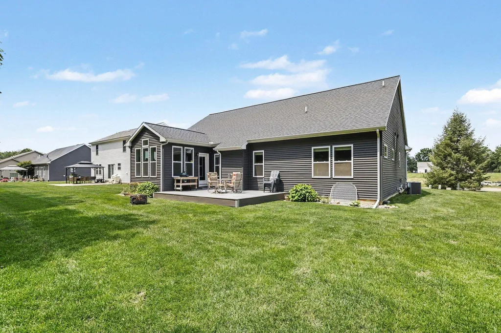 21029 Diamond Harbor Court Cassopolis Village MI 49031