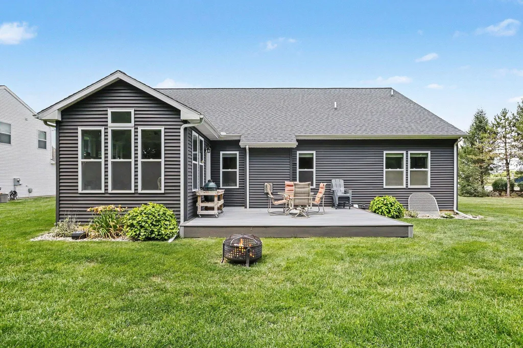 21029 Diamond Harbor Court Cassopolis Village MI 49031