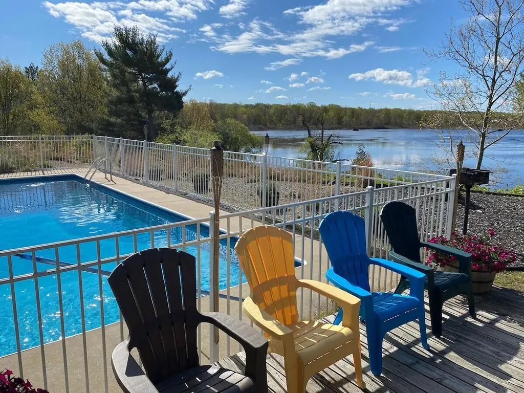 5501 Sunset Path Lincoln Charter Township MI 49127