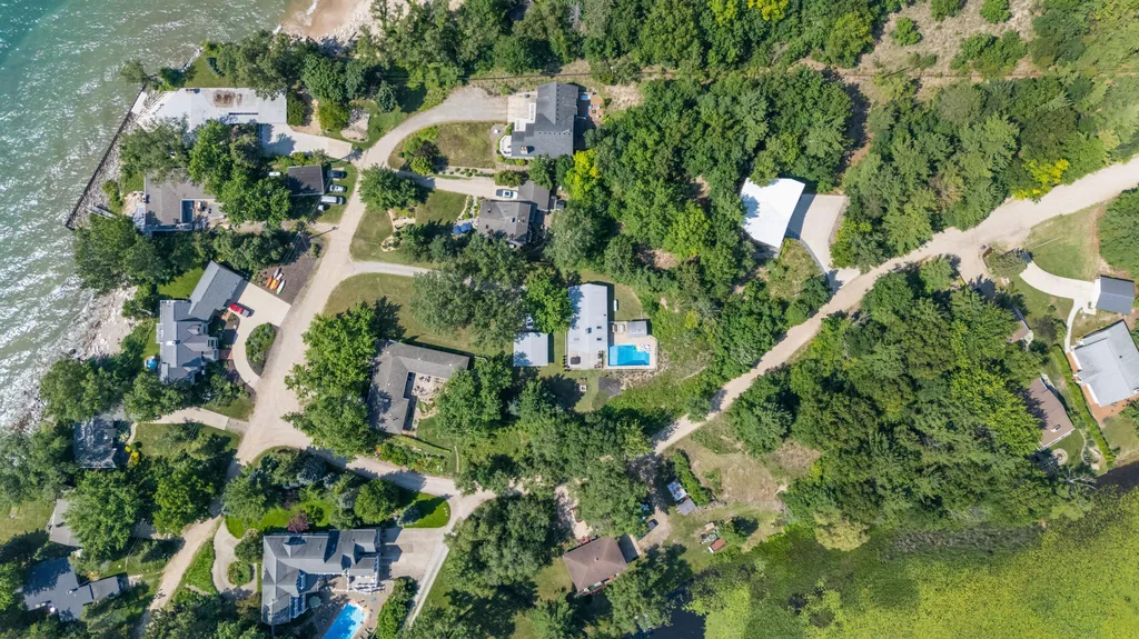 5501 Sunset Path Lincoln Charter Township MI 49127