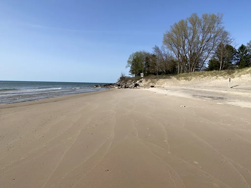 5501 Sunset Path Lincoln Charter Township MI 49127