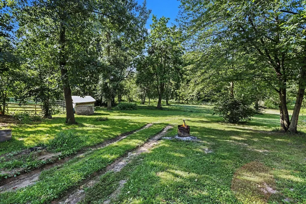 64795 Cassopolis Road Calvin Township MI 49031