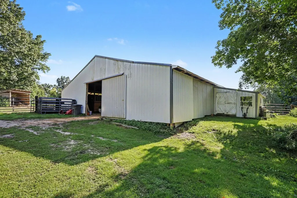 64795 Cassopolis Road Calvin Township MI 49031