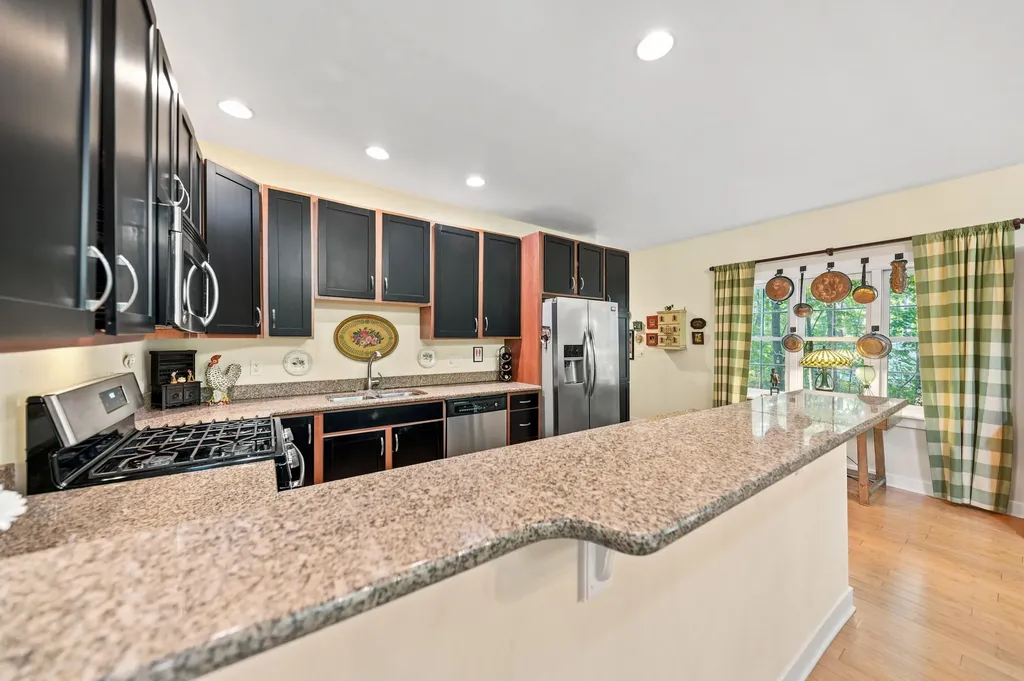 18 Walden Way New Buffalo City MI 49117