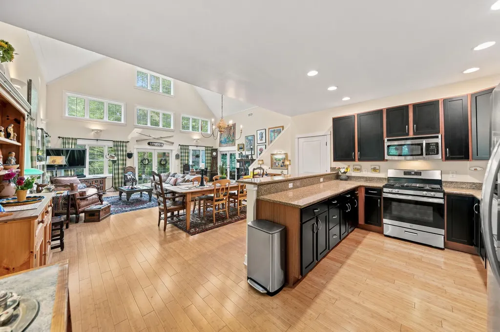 18 Walden Way New Buffalo City MI 49117