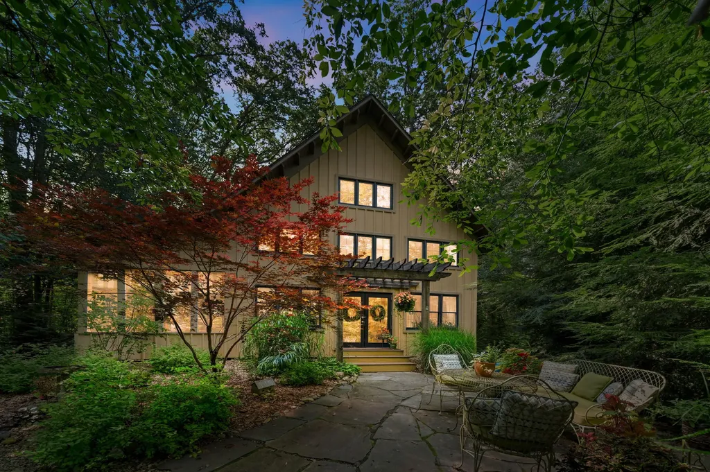 18 Walden Way New Buffalo City MI 49117