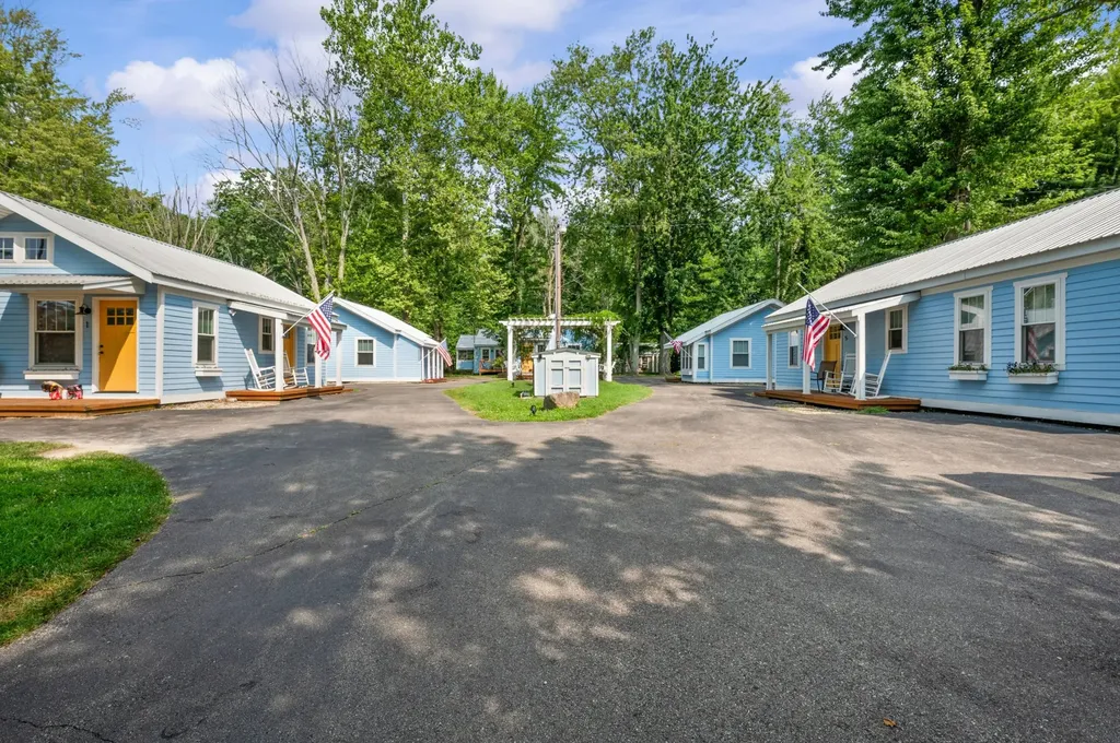 5358 Paw Paw Lake Road Coloma Charter Township MI 49038