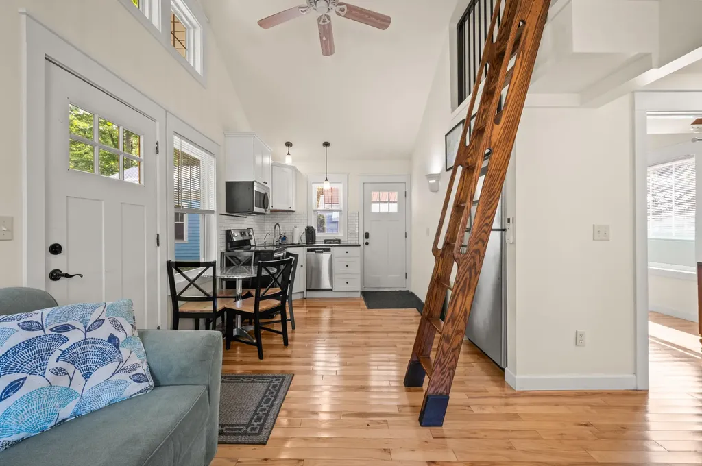 5358 Paw Paw Lake Road Coloma Charter Township MI 49038