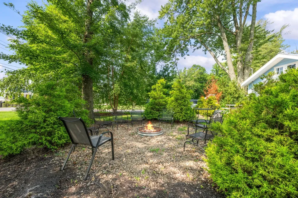 5358 Paw Paw Lake Road Coloma Charter Township MI 49038
