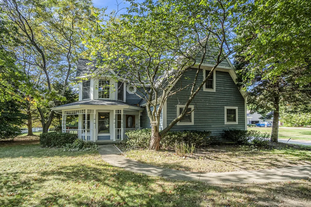 507 Lena Drive South Haven City MI 49090