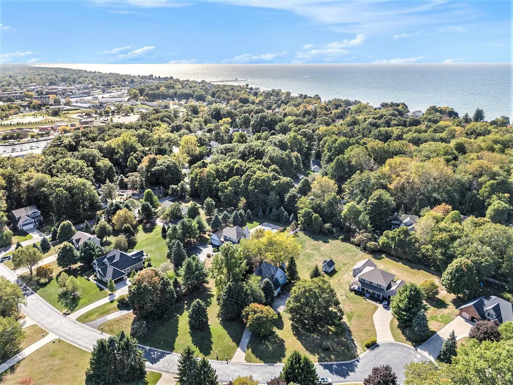 507 Lena Drive South Haven City MI 49090