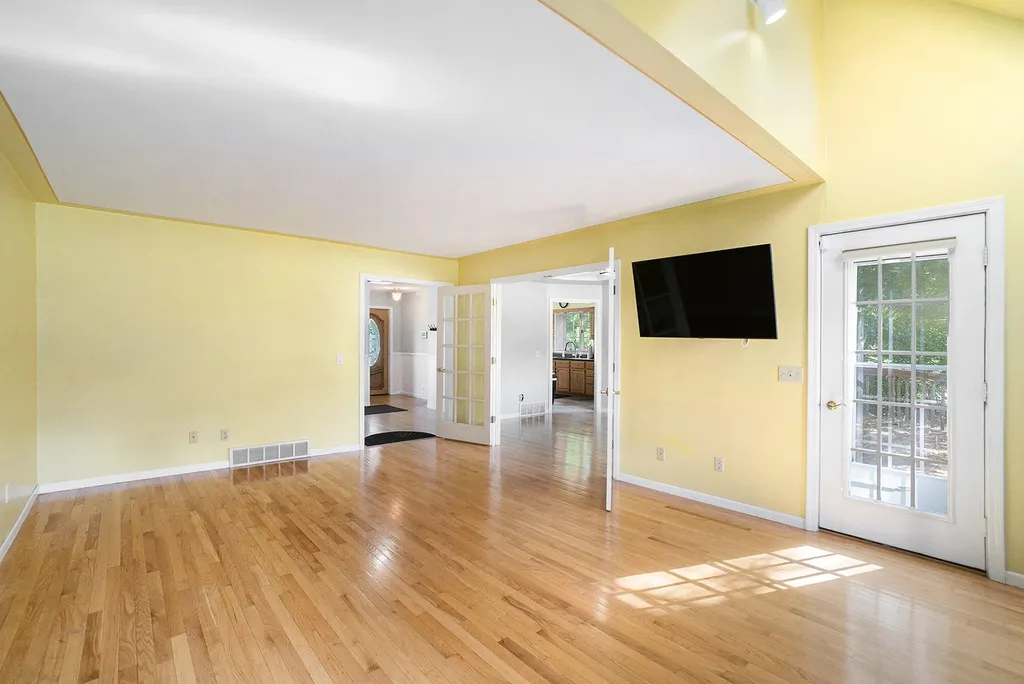 507 Lena Drive South Haven City MI 49090