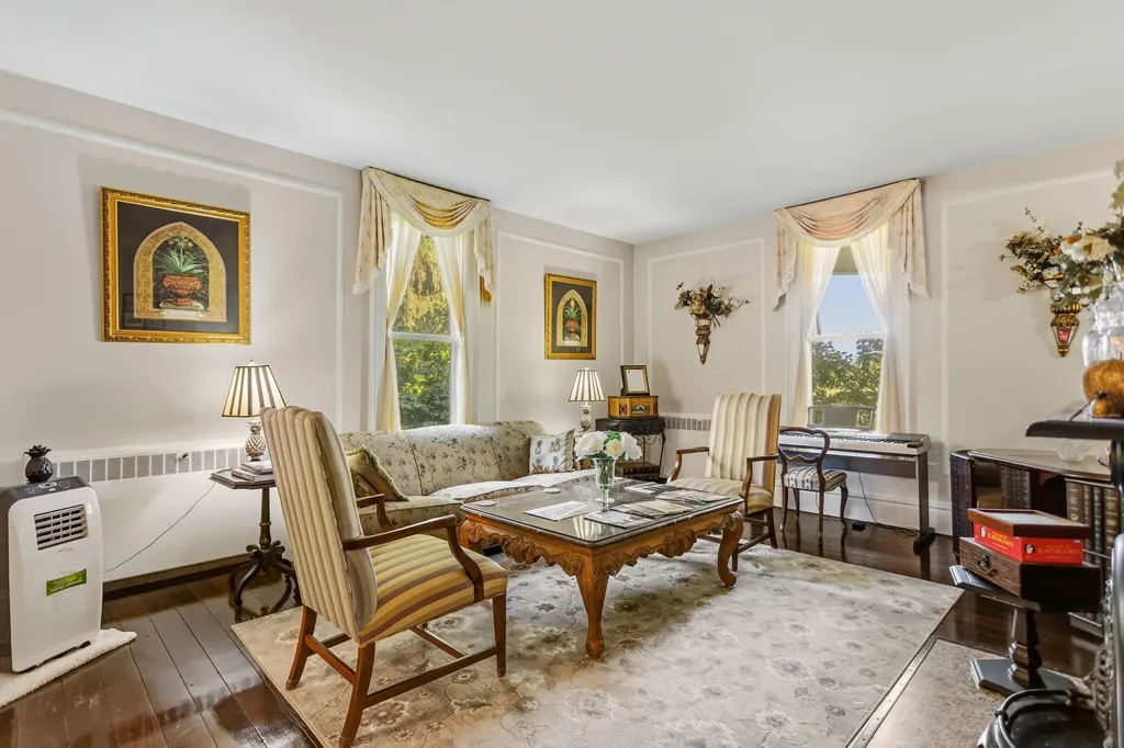 72861 8th Avenue South Haven Charter Township MI 49090
