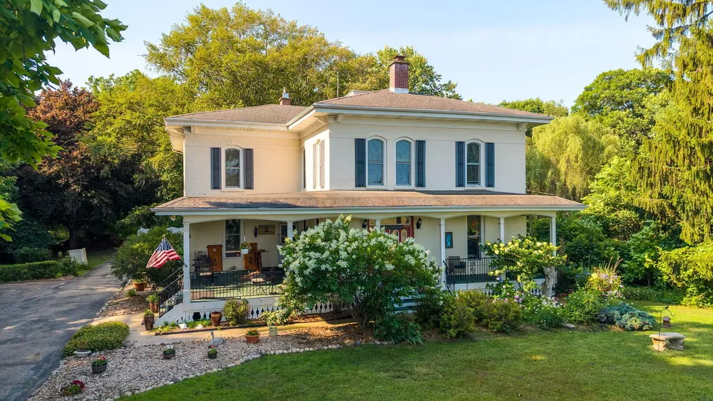 72861 8th Avenue South Haven Charter Township MI 49090