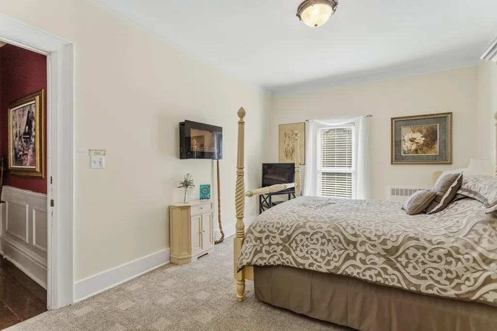 72861 8th Avenue South Haven Charter Township MI 49090
