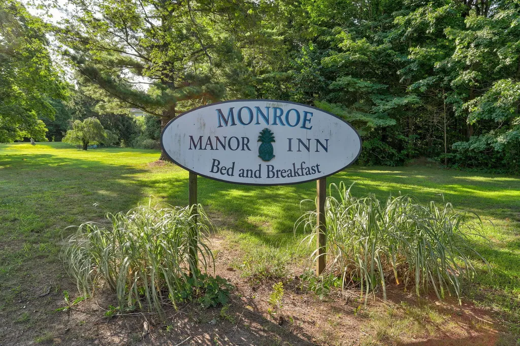 72861 8th Avenue South Haven Charter Township MI 49090