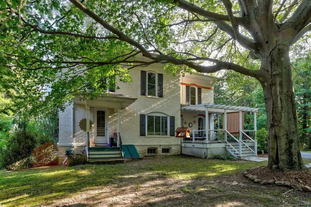 72861 8th Avenue South Haven Charter Township MI 49090