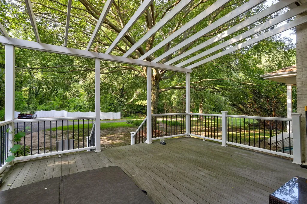 72861 8th Avenue South Haven Charter Township MI 49090
