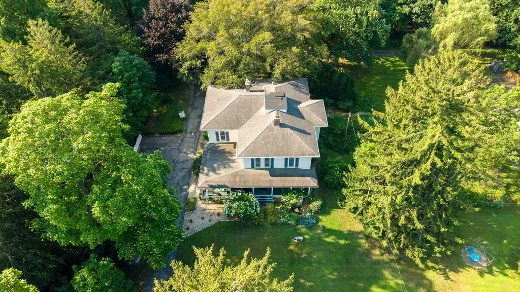 72861 8th Avenue South Haven Charter Township MI 49090