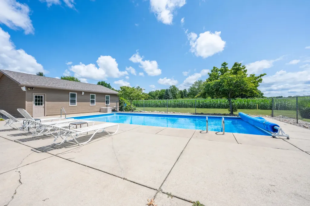 1314 Miners Road Royalton Township MI 49085