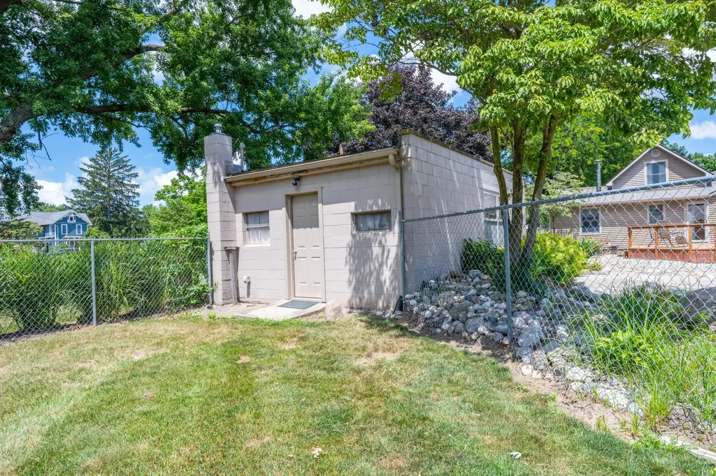 1314 Miners Road Royalton Township MI 49085