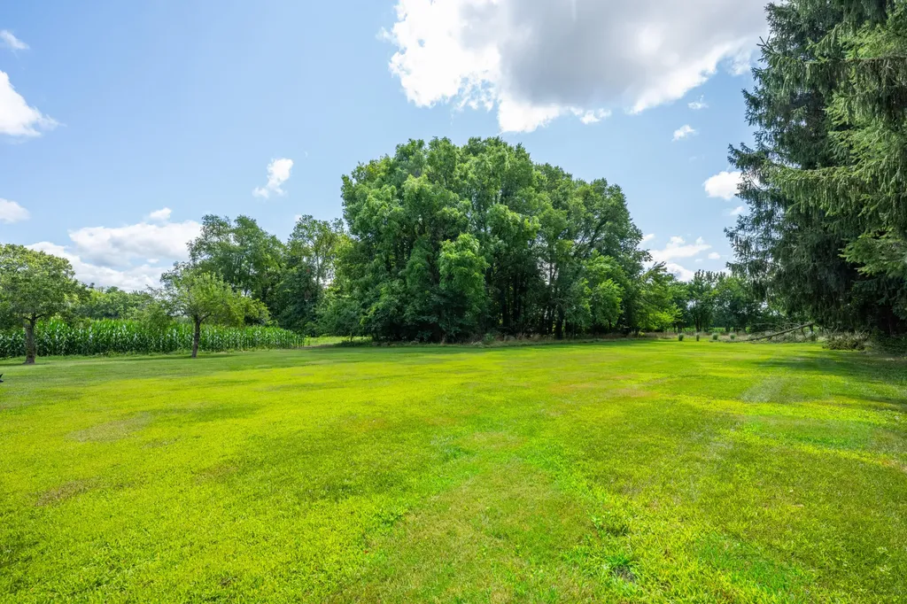1314 Miners Road Royalton Township MI 49085