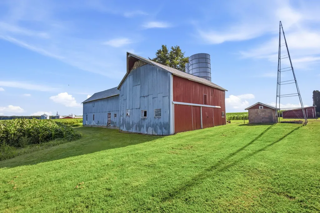 4985 W Gilpin Road Three Oaks Township MI 49128