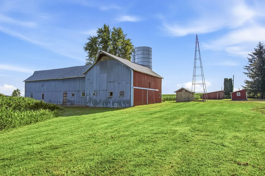 4985 W Gilpin Road Three Oaks Township MI 49128
