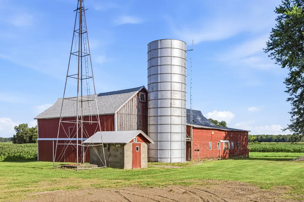 4985 W Gilpin Road Three Oaks Township MI 49128