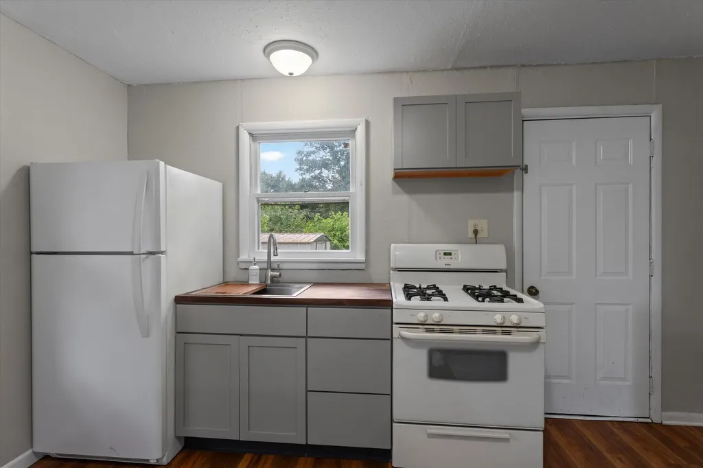 70324 Fairfield Drive Ontwa Township MI 49112