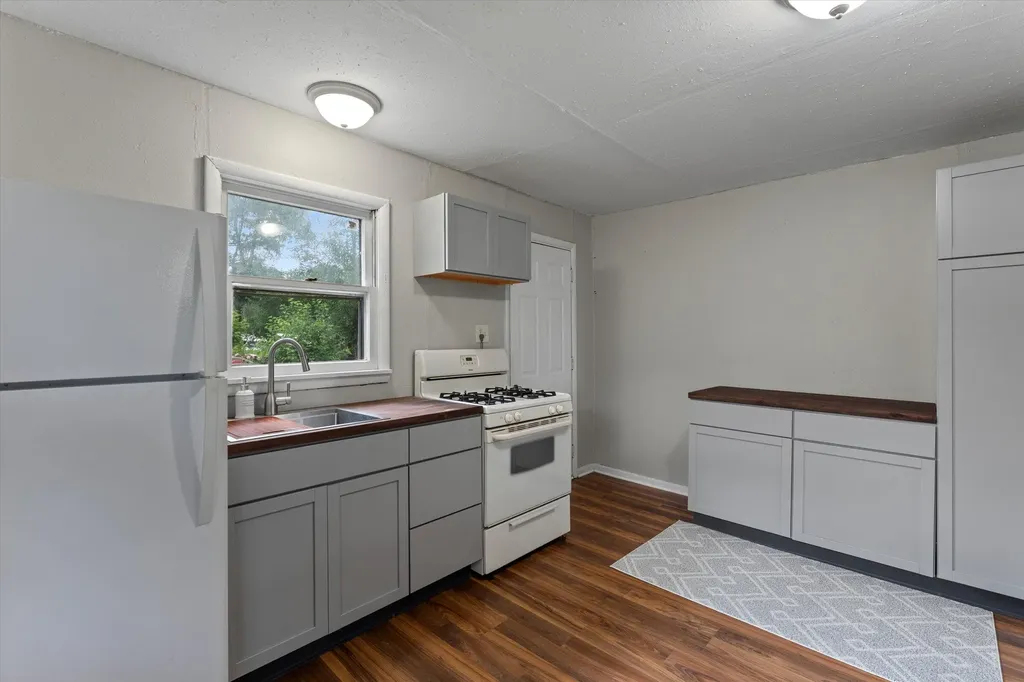 70324 Fairfield Drive Ontwa Township MI 49112