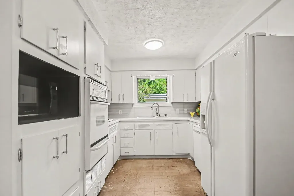 1549 Broadway Benton Charter Township MI 49022
