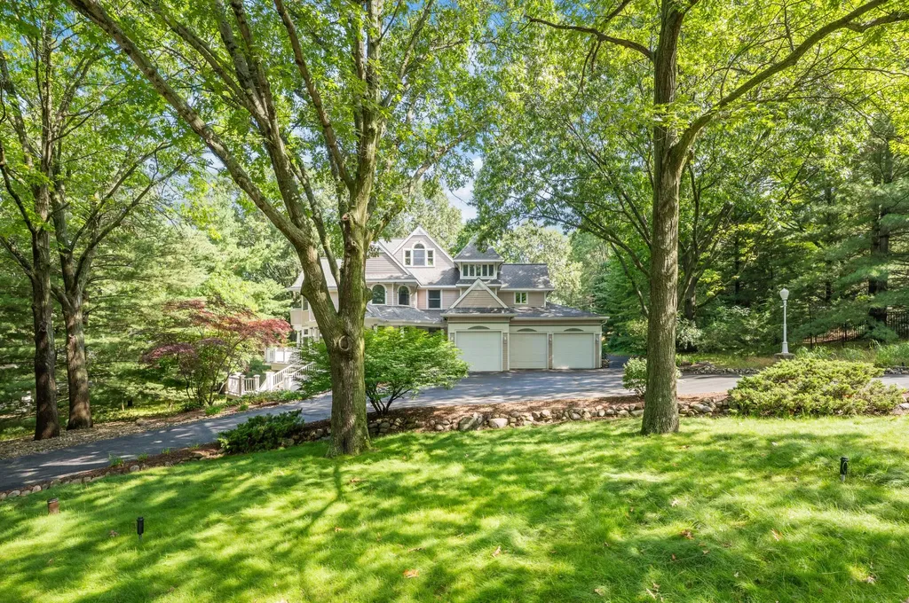 3003 Dunes Valley Path Lincoln Charter Township MI 49127