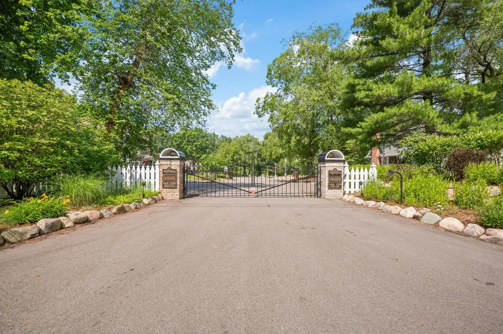 3003 Dunes Valley Path Lincoln Charter Township MI 49127