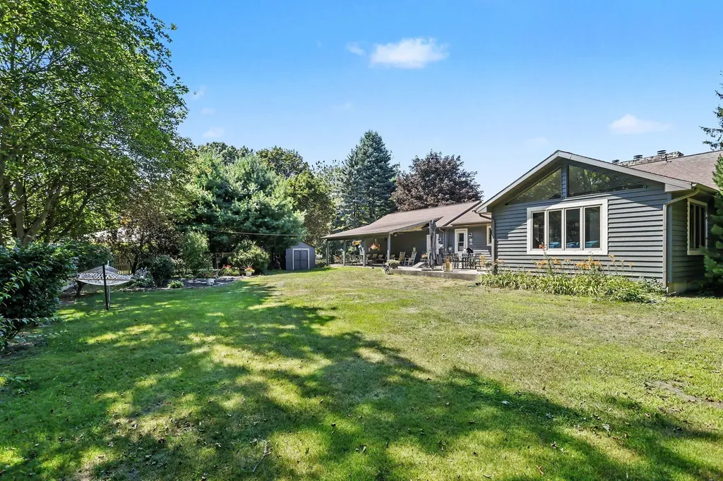 2390 Sycamore Path Shoreham Village MI 49085