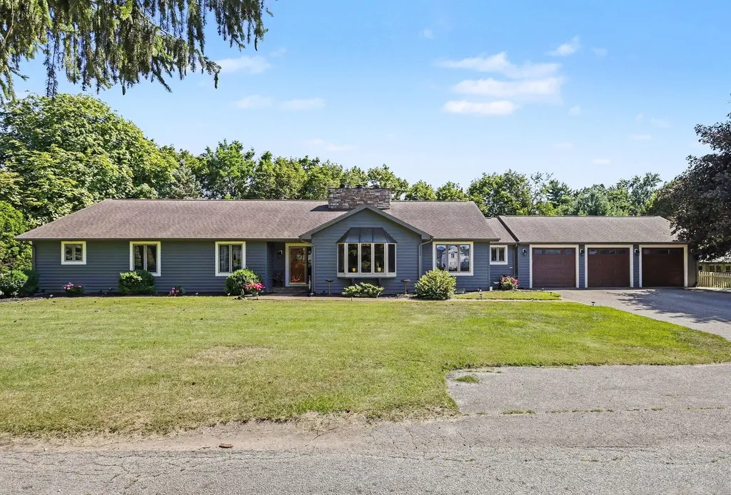 2390 Sycamore Path Shoreham Village MI 49085