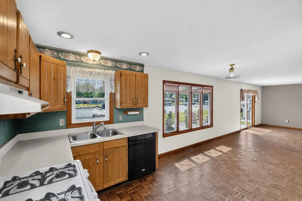 68441 N Channel Parkway Mason Township MI 49112