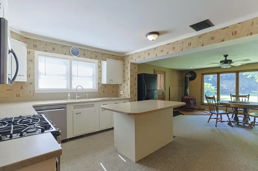 2274 Yankee Street Howard Township MI 49120