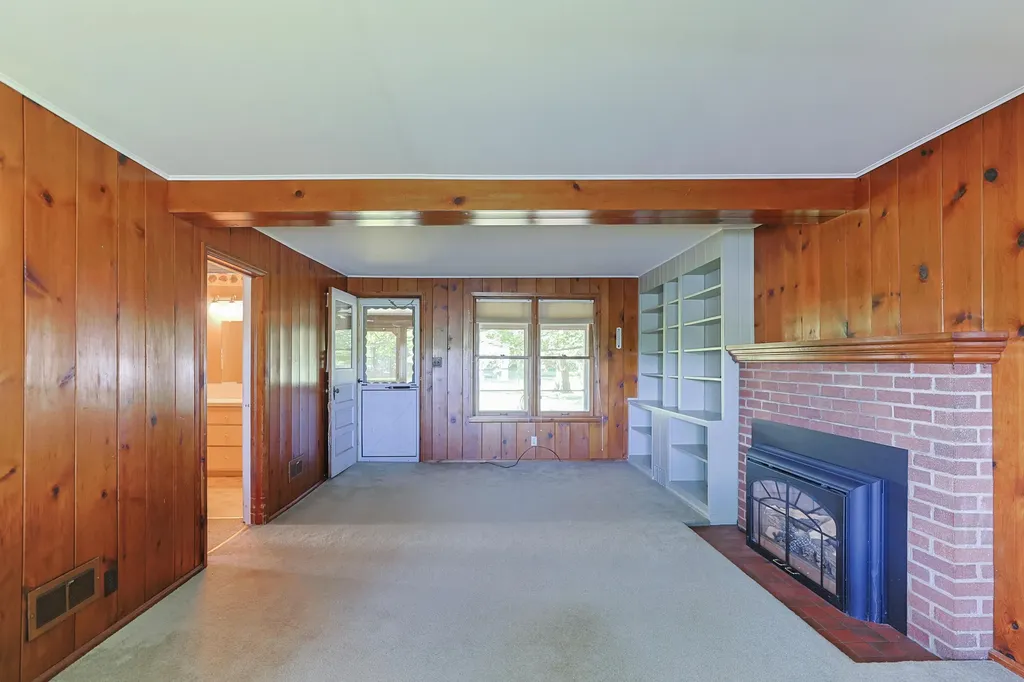 2274 Yankee Street Howard Township MI 49120