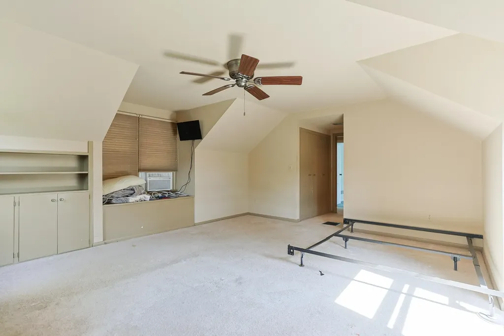 2274 Yankee Street Howard Township MI 49120