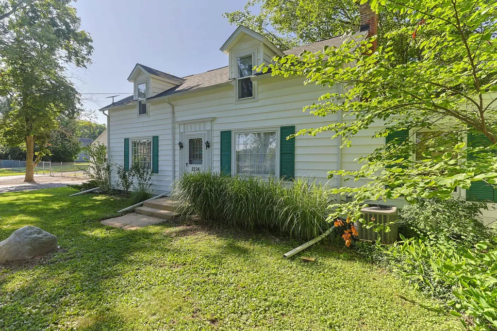 2274 Yankee Street Howard Township MI 49120