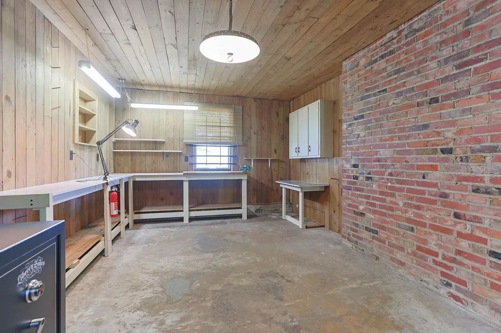 2274 Yankee Street Howard Township MI 49120