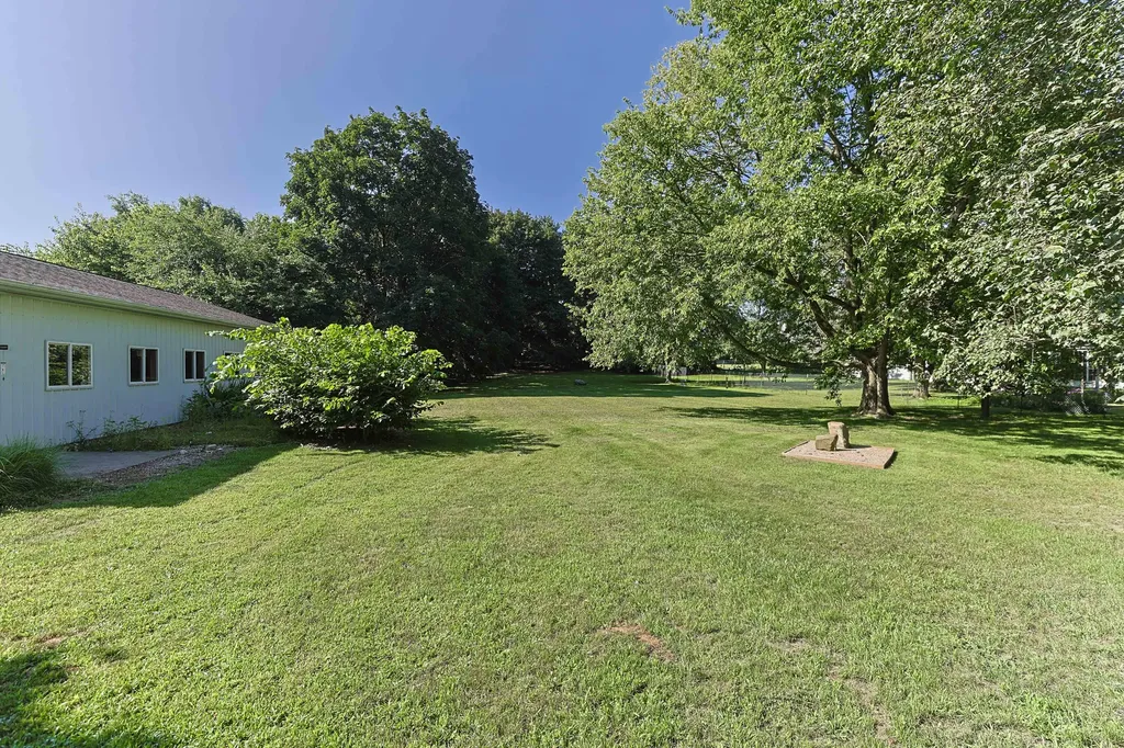 2274 Yankee Street Howard Township MI 49120