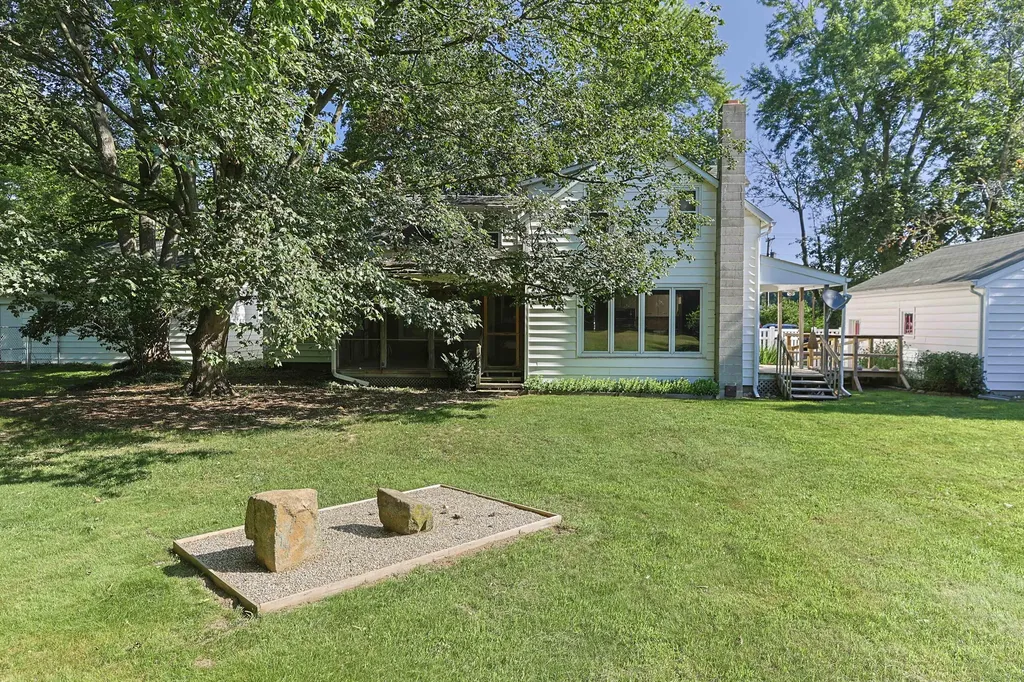 2274 Yankee Street Howard Township MI 49120