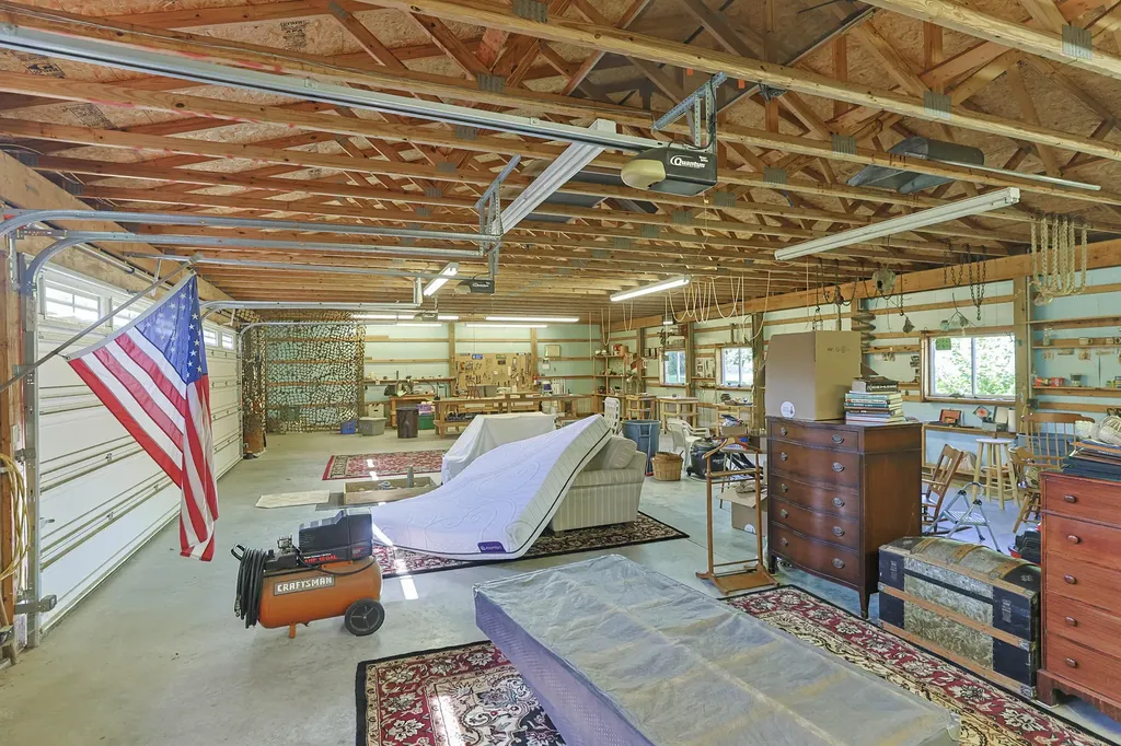 2274 Yankee Street Howard Township MI 49120