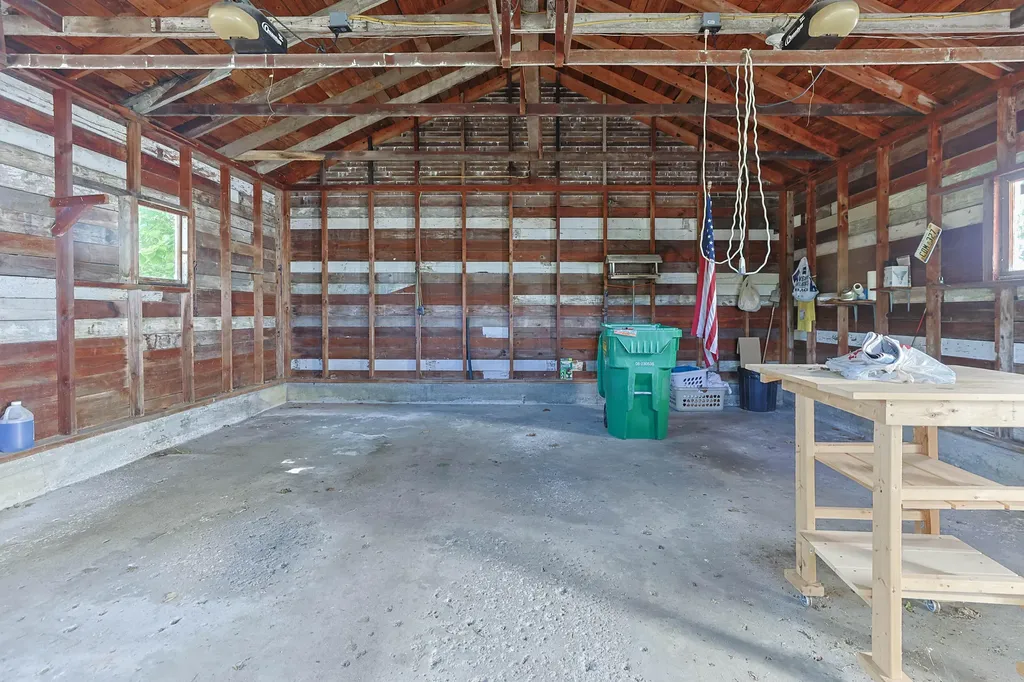 2274 Yankee Street Howard Township MI 49120