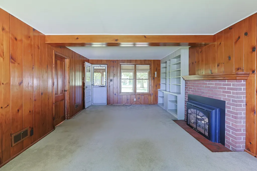 2274 Yankee Street Howard Township MI 49120