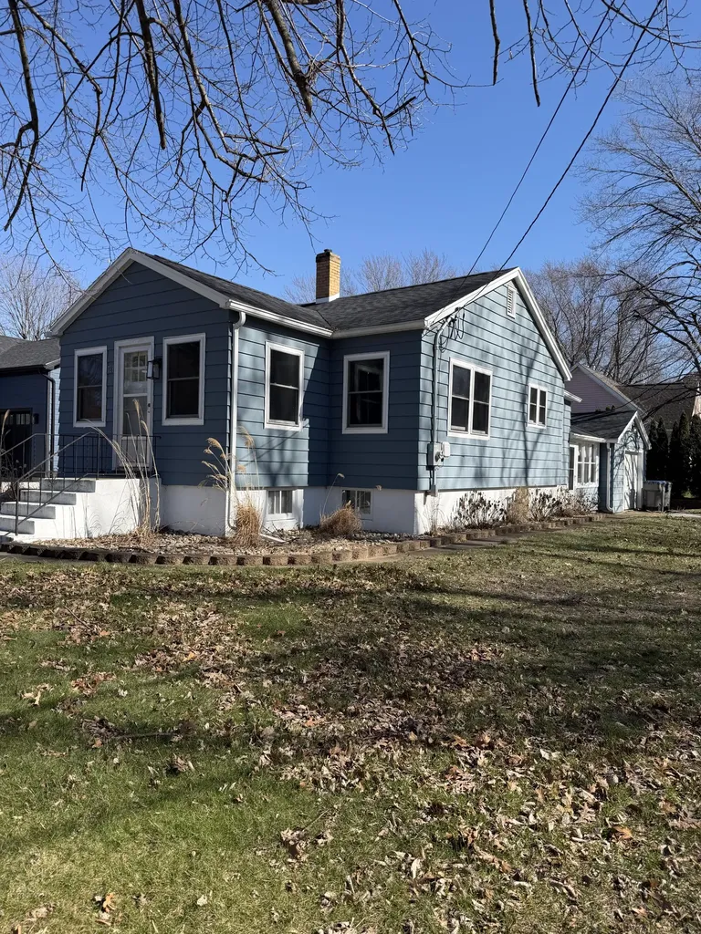 721 W Michigan Street New Buffalo City MI 49117