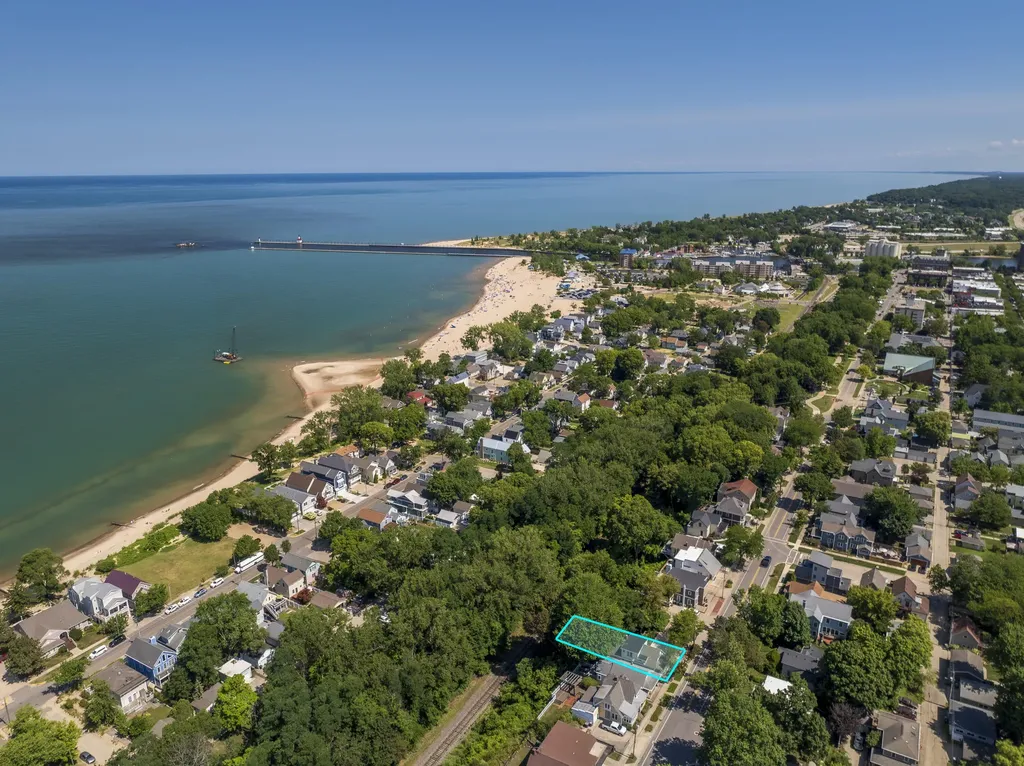 1022 Lake Boulevard St. Joseph City MI 49085