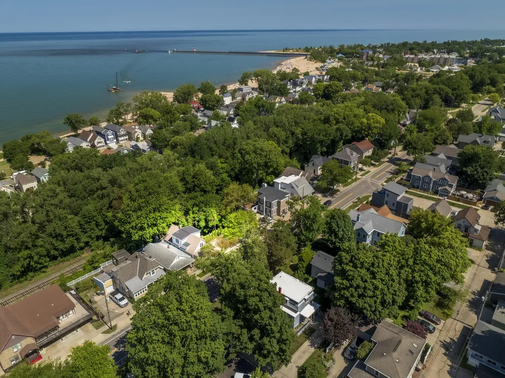 1022 Lake Boulevard St. Joseph City MI 49085